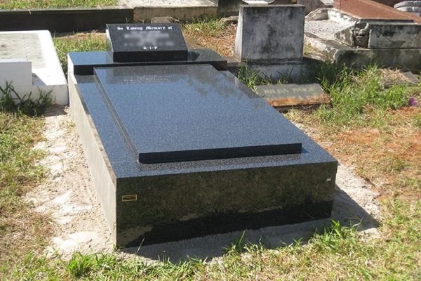 T Wrafter & Sons provides all kinds of monuments and memorials. All products are manufactured in our Brisbane stonemasons factory.