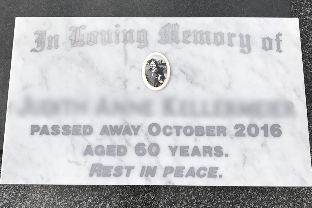 Lawn plaque - Carrara Marble with a lead inscription and porcelain photo.